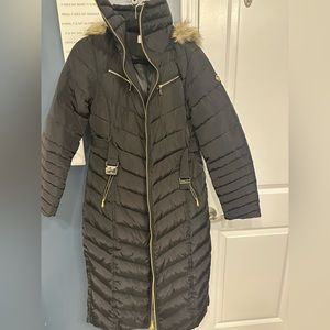 Michael Kors Down Winter Belted Puffer Jacket. Size M. NEVER WORN